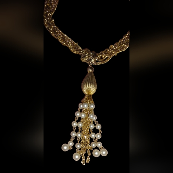 Necklace - Picture 2 of 3